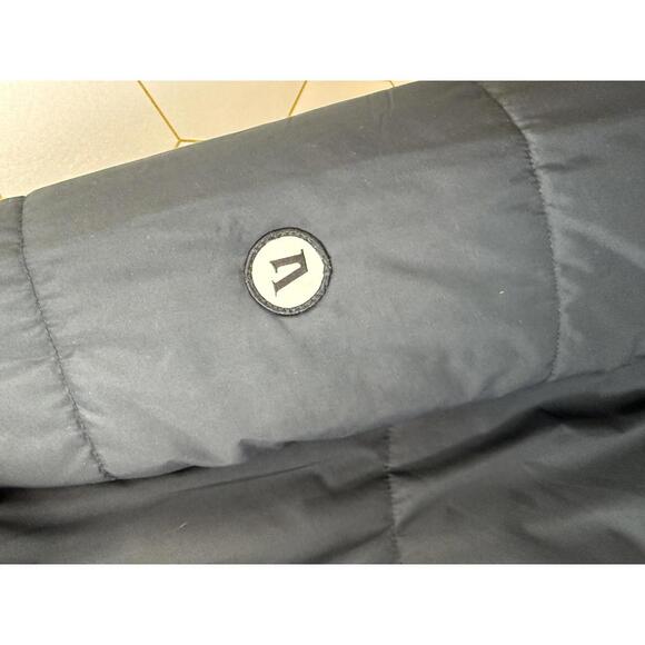 vuori Men's Langley Black Insulated Jacket Camo Lining - Size - XL - Picture 11 of 13